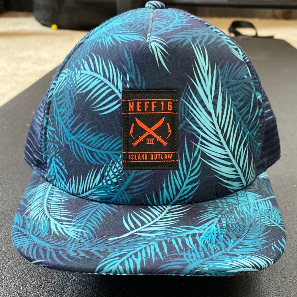 Neff hat with snapback